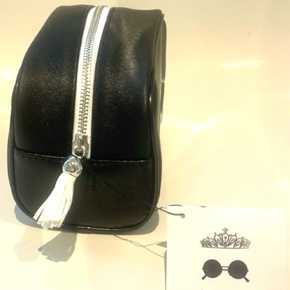 SAKS FIFTH AVENUE ROYALTY ZIP COSMETIC CASE NWT - Picture 3 of 6